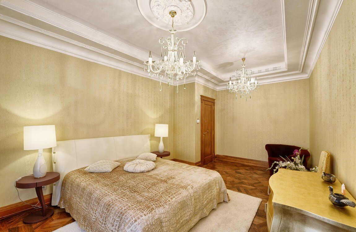 Bedroom crystal chandelier in urban style EL411403